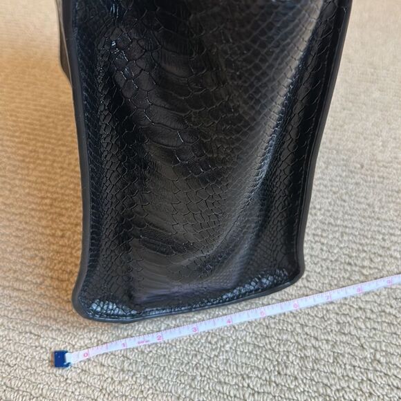 NWOT Neiman Marcus Brand Black Faux Leather Crocodile Pattern Bag - Picture 14 of 15